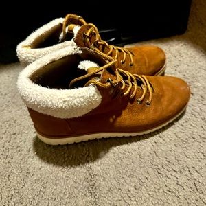 Selling because I’m decluttering.